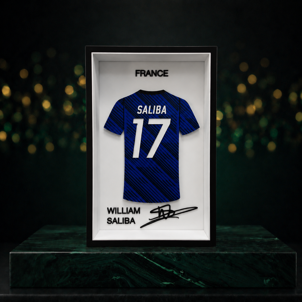 Cadre Maillot William Saliba France #17 – Décoration Football de Collection