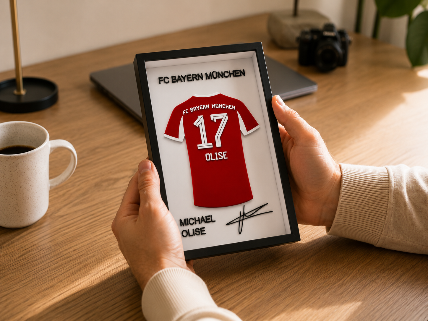 Maillot Encadrée Michael Olise | Bayern Munich #17 | Décoration 3D Premium